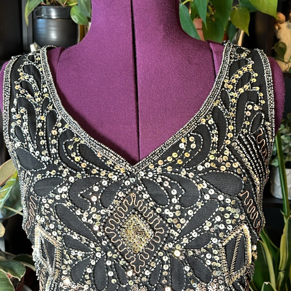Pisarro Nights Elegant Sequin and Beaded Embellished Sleeveless Dress - Picture 2 of 14